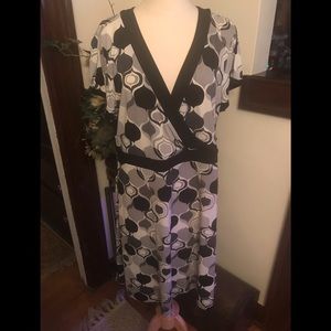 Black/Gray/White Patterned Dress Size XL